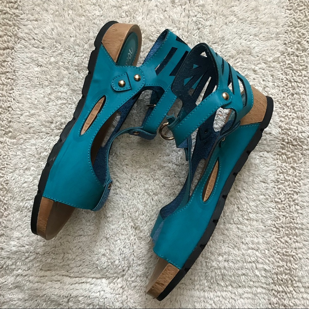 West Diva blue sandals, size 8